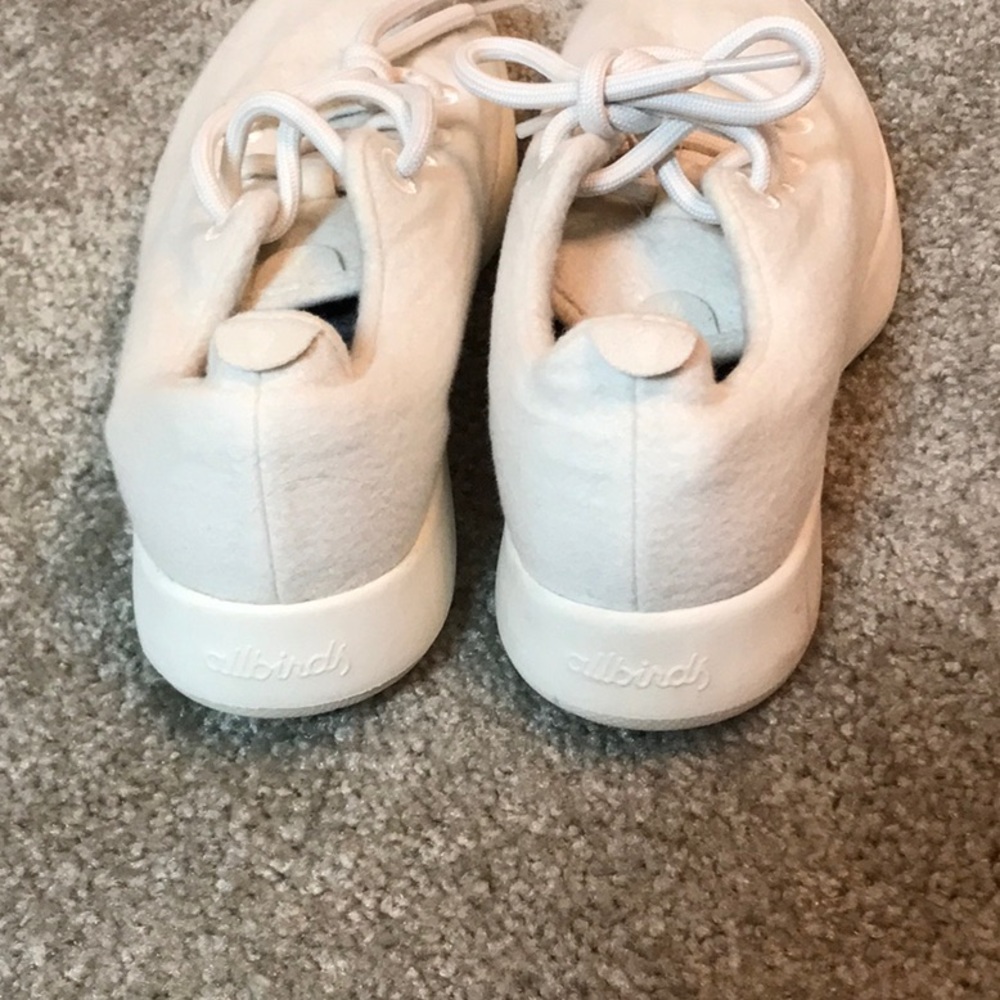Preowned Womens ALLBIRDS white wool runner sneakers - women’s 8 - Picture 4 of 6